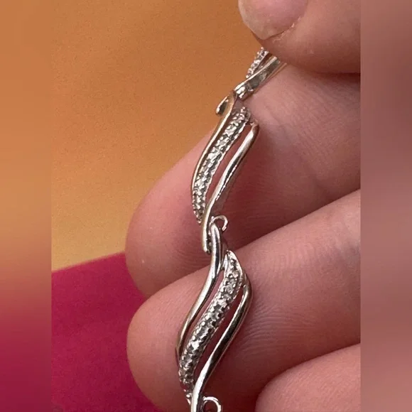 Real natural diamond on sterling silver 7.5” Kay jeweler bracelet - Picture 6 of 17